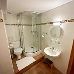 Zvonicka Πανσιόν Pec pod Snezkou